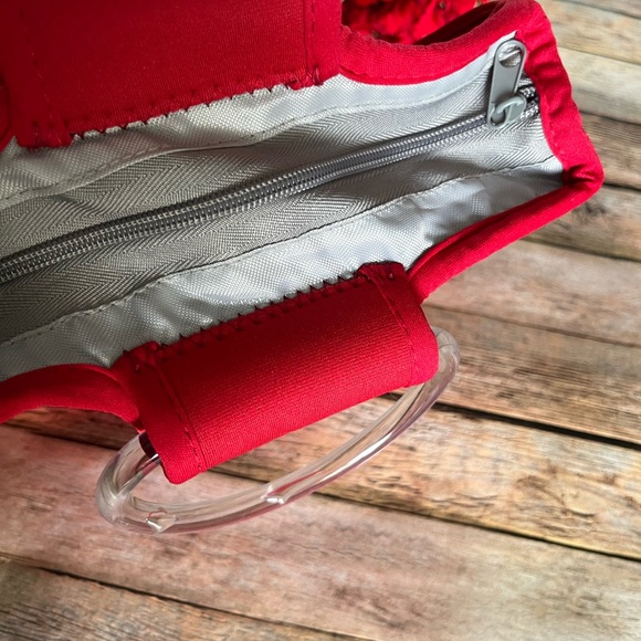 NWT Picnic Time Red Neoprene Tote Lunch Bag with Acrylic Handles - Picture 9 of 9